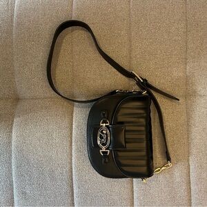 TOPSHOP BLACK PLEATHER PURSE